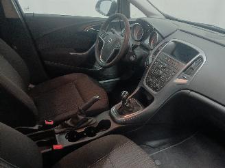 Opel Astra Astra J Sports Tourer (PD8/PE8/PF8) Combi 1.7 CDTi 16V (A17DTE(Euro 5)=
) [81kW]  (10-2010/10-2015) picture 9