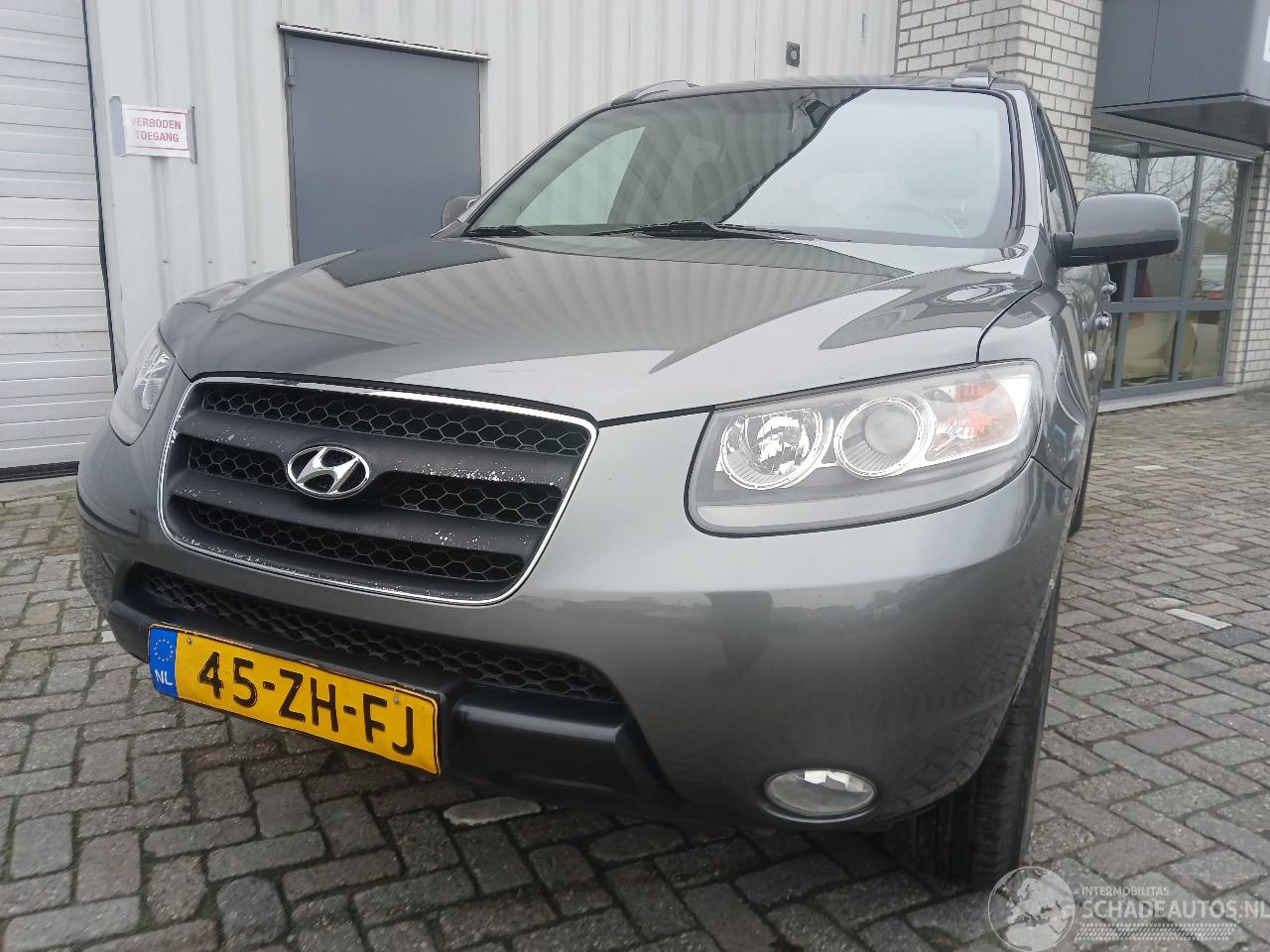 Hyundai Santa Fe Santa Fe II (CM) SUV 2.7 V6 24V 4x2 (G6EA) [139kW]  (03-2006/12-2009)