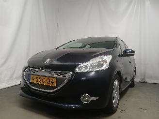  Peugeot 208 208 I (CA/CC/CK/CL) Hatchback 1.4 HDi (DV4C(8HP)) [50kW]  (03-2012/12-=
2019) 2013/9