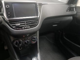 Peugeot 208 208 I (CA/CC/CK/CL) Hatchback 1.4 HDi (DV4C(8HP)) [50kW]  (03-2012/12-=
2019) picture 16