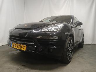 krockskadad bil auto Porsche Cayenne Cayenne II (92A) SUV 3.0 D V6 24V (MCR.C(Euro 5)) [180kW]  (06-2011/05=
-2018) 2012/1