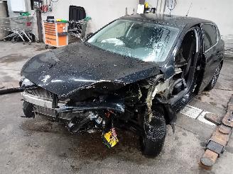 Autoverwertung Peugeot 308 308 (L3/L8/LB/LH/LP) Hatchback 5-drs 1.2 12V e-THP PureTech 130 (EB2DT=
S(HNY)) [96kW]  (11-2013/06-2021) 2015/8