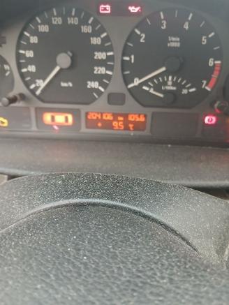 BMW 3-serie 3 serie (E46/4) Sedan 323i 24V (M52TU-B25(256S4)) [125kW]  (03-1998/09=
-2000) picture 2