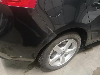 Volvo V-40 V40 (MV) Hatchback 5-drs 1.6 D2 (D4162T) [84kW]  (03-2012/12-2016) picture 19