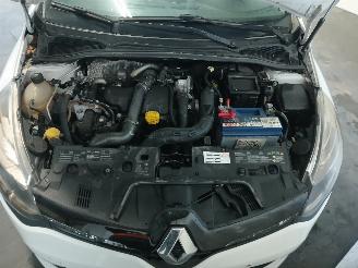 Renault Clio Clio IV Estate/Grandtour (7R) Combi 5-drs 1.5 Energy dCi 90 FAP (K9K-6=
08(K9K-B6)) [66kW]  (11-2012/08-2021) picture 25