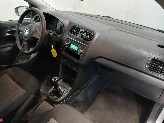 Volkswagen Polo Polo V (6R) Hatchback 1.2 12V (CGPB(Euro 5)) [44kW]  (06-2009/05-2014)= picture 8