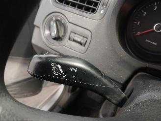 Volkswagen Polo Polo V (6R) Hatchback 1.2 12V (CGPB(Euro 5)) [44kW]  (06-2009/05-2014)= picture 14