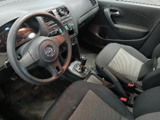 Volkswagen Polo Polo V (6R) Hatchback 1.2 12V (CGPB(Euro 5)) [44kW]  (06-2009/05-2014)= picture 11
