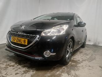 Damaged car Peugeot 208 208 I (CA/CC/CK/CL) Hatchback 1.2 Vti 12V PureTech 82 (EB2F(HMZ)) [60k=
W]  (03-2012/12-2019) 2013/1