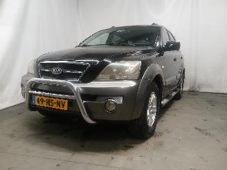 Vaurioauto  passenger cars Kia Sorento Sorento I (JC) SUV 2.4 16V (G4JSG) [102kW]  (08-2002/06-2009) 2005/8