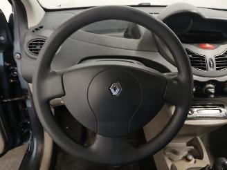 Renault Twingo Twingo II (CN) Hatchback 3-drs 1.2 (D7F-800(Euro 4)) [43kW]  (03-2007/=
09-2014) picture 10