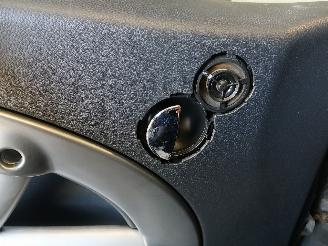 Mini Mini Mini Cooper S (R53) Hatchback 1.6 16V (W11-B16A) [120kW]  (03-2002/09-=
2006) picture 19