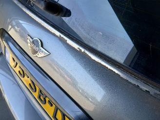 Mini Mini Mini Cooper S (R53) Hatchback 1.6 16V (W11-B16A) [120kW]  (03-2002/09-=
2006) picture 24