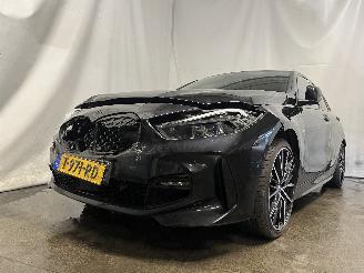 Vaurioauto  passenger cars BMW 1-serie 1 serie (F40) Hatchback 118i 1.5 TwinPower 12V (B38-A15A) [103kW]  (07=
-2019/...) 2019/12