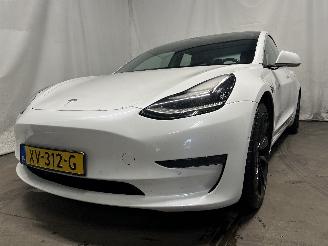 Gebrauchtwagen PKW Tesla Model 3 Model 3 Sedan Long Range AWD 75 kWh (3D5) [258kW]  (06-2018/...) 2019/3