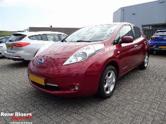 skadebil auto Nissan Leaf Acenta 30 kWh Automaat 109pk 2016/2