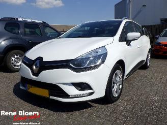 krockskadad bil auto Renault Clio 1.5 DCI Limited 2018/2