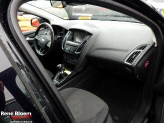 Ford Focus 1.0 Titanium Airco 5drs picture 8