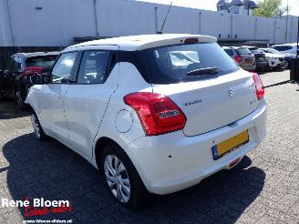 Suzuki Swift 1.2 Comfort Smart Hybrid picture 5