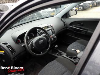 Kia Cee d 1.4 X-TRA ISG 5drs Navi 109pk picture 14