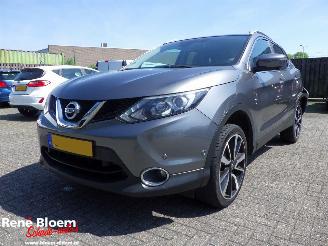 krockskadad bil auto Nissan Qashqai 1.2 Tekna 116pk Leder Navi 2017/5