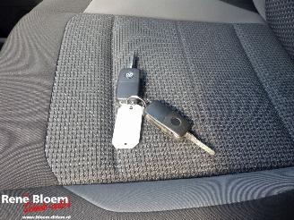 Volkswagen Amarok 3.0 TDI 4Motion Pus Comfortline Cab picture 17