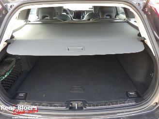 Volvo V-60 2.0 T6 Plug-in-Hybrid Essentiawl Bright AWD 253pk picture 16