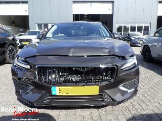 Volvo V-60 2.0 T6 Plug-in-Hybrid Essentiawl Bright AWD 253pk picture 3