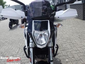 KTM 690 Duke  picture 13