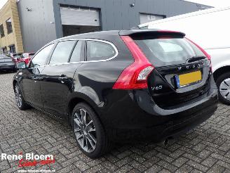 Volvo V-60 2.0 D3 Polar+ Navi 150pk picture 2