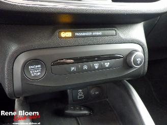 Ford Focus 1.0 EcoBoost Titanium Hybrid picture 17