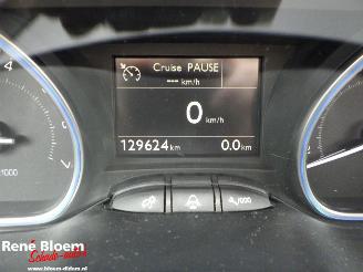 Peugeot 2008 1.2 PureTech Navi GT-Line picture 17