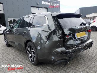 Volvo V-60 2.0 T Momentum Pro Automaat 190pk picture 2