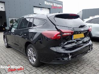 Ford Focus 1.0 Ecoboost Hybrid Titanium picture 2