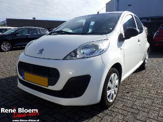 škoda osobní automobily Peugeot 107 1.0 Access Accent Airco 5drs 2012/5