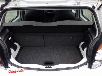 Volkswagen Up! 1.0 5drs Airco picture 11