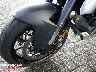 KTM  1290 Superduke GT picture 17