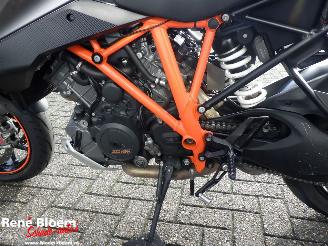 KTM  1290 Superduke GT picture 14