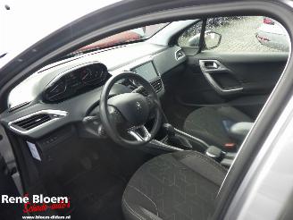 Peugeot 2008 1.2 PureTech Active Airco 5drs picture 14