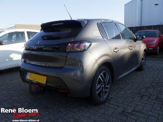 Schadeauto Peugeot 208 1.5 BlueHDi Allure Pack 2023/11