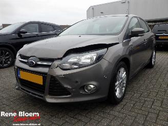 krockskadad bil auto Ford Focus 1.0 Ecoboost 5drs Titanium Airco 2023/5