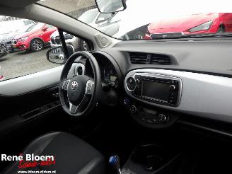 Toyota Yaris 1.5 Hybrid Dynamic Aut 5drs picture 13