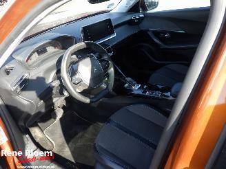 Peugeot 2008 1.2 PureTech Allure 131pk Autom picture 12