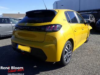 Vaurioauto  passenger cars Peugeot 208 1.2 PureTech Style 5drs Navi 2023/6