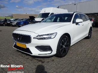 uszkodzony samochody osobowe Volvo V-60 2.0 B3 Momentem Avantgarde 163pk Aut 2021/7