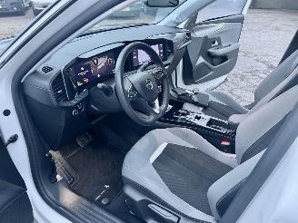 Opel Mokka-E 50-kWh 11kW bl. Business Elegance aut 136pk - nap - stuurverwarming - navi - camera - line + side assist - keyless - virtual - 2x laadkabels - org NL picture 17