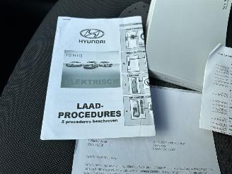 Hyundai Ioniq Comfort EV 120pk aut + f1 flippers - nap - 2x laadkabels - navi - camera - front + line assist - keyless entry + start picture 62