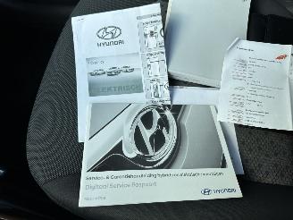 Hyundai Ioniq Comfort EV 120pk aut + f1 flippers - nap - 2x laadkabels - navi - camera - front + line assist - keyless entry + start picture 64