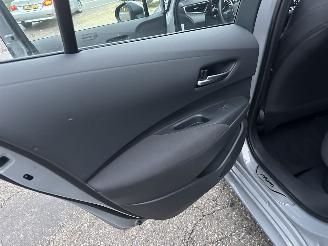 Toyota Corolla Touring sports 1.8 Hybrid 148pk automaat Business - nap - vaste prijs - camera - line + front assist - afn trekh - clima + cruise contr - keyless start picture 54