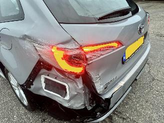 Toyota Corolla Touring sports 1.8 Hybrid 148pk automaat Business - nap - vaste prijs - camera - line + front assist - afn trekh - clima + cruise contr - keyless start picture 10